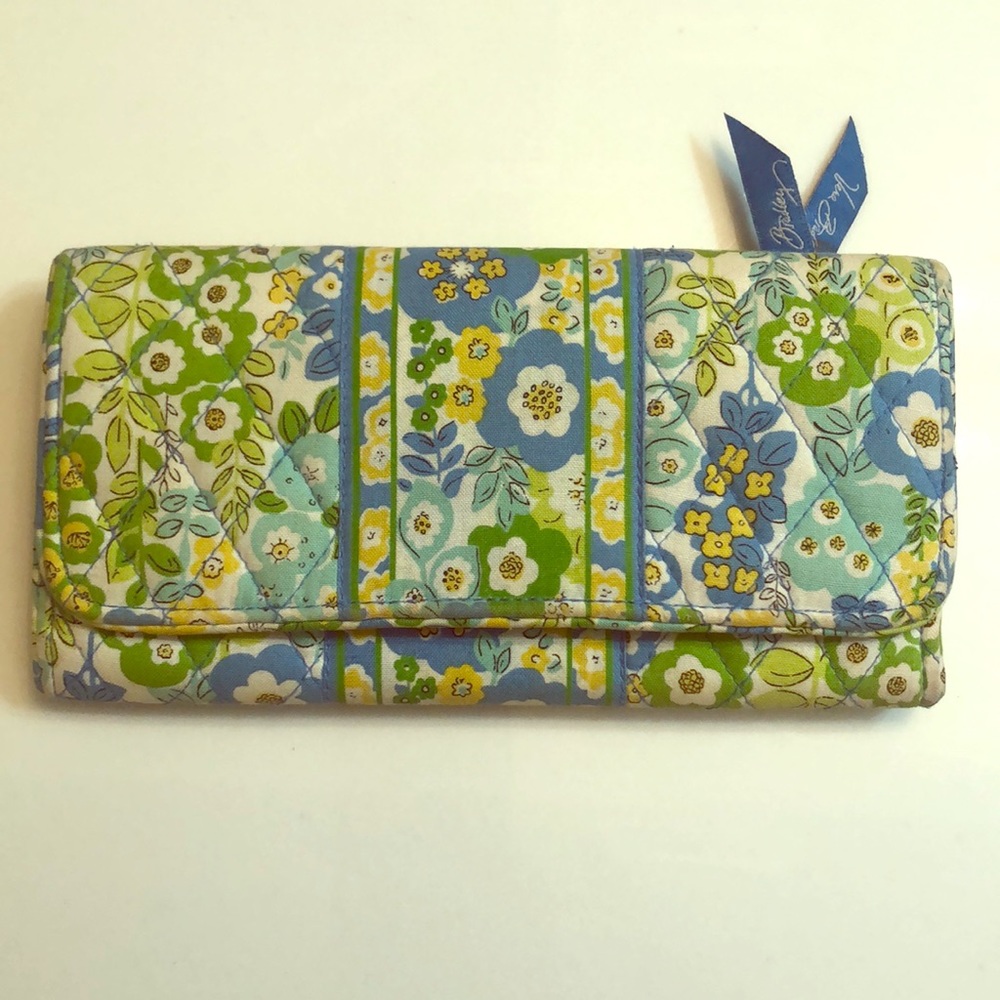 Vera Bradley Gallery Wallet